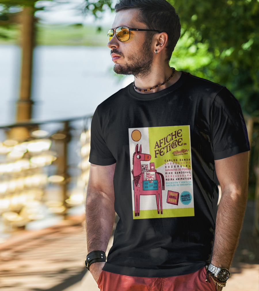 Afiche Fetiche Estampida Festival Gráfica Cómics Cholula Abril 2026 Museo Regional Exhibición Carteles Conciertos T-Shirt