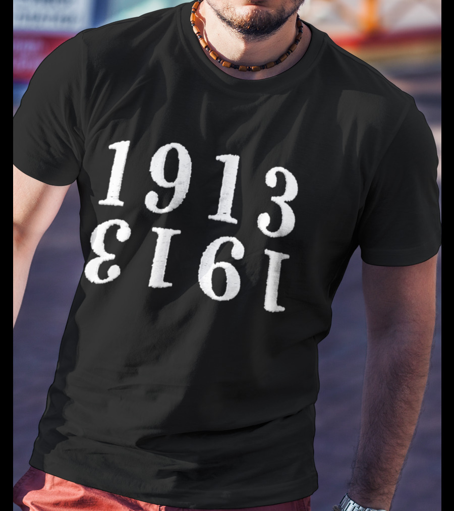 1913 Upside Down ǝƃɐsu 3191 T-Shirt