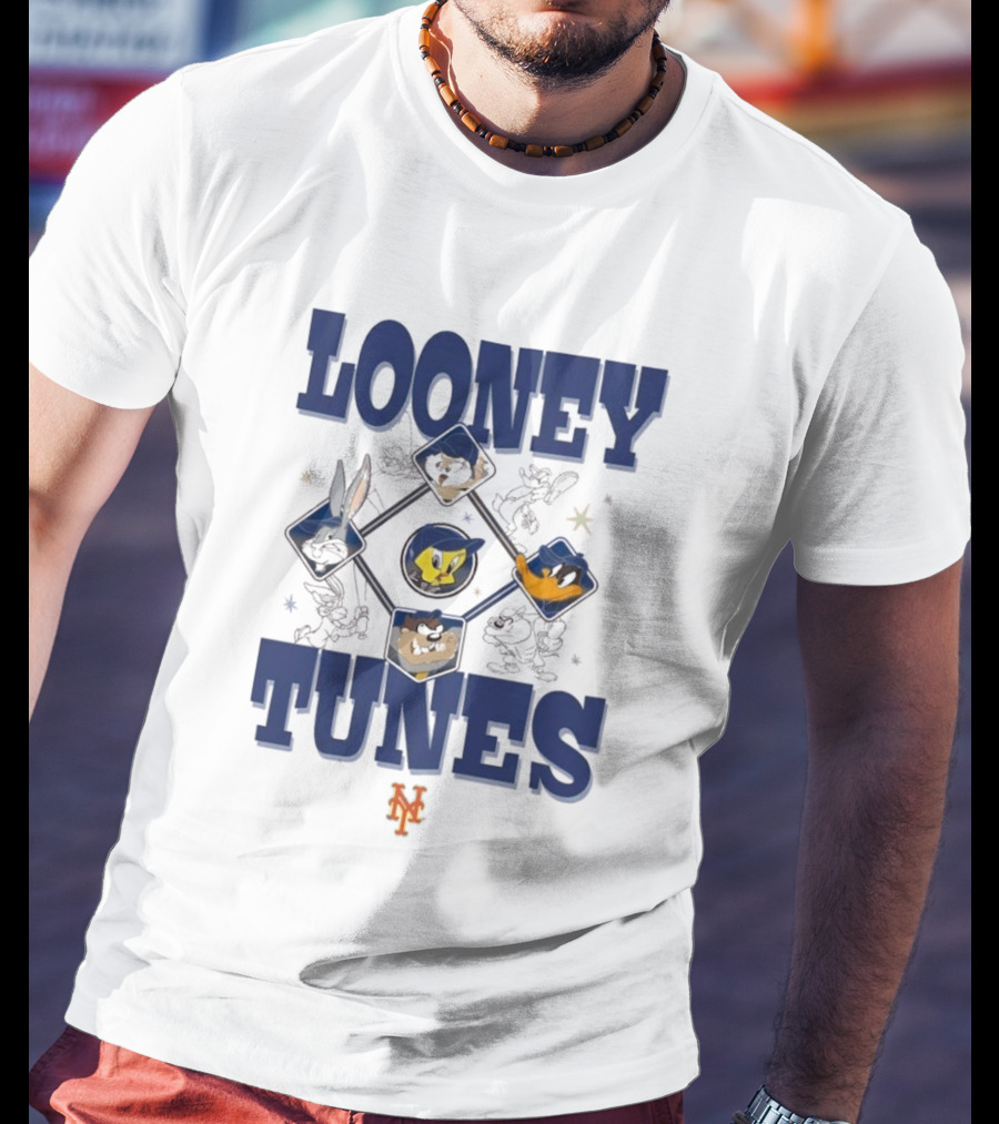 New York Mets Looney Tunes Bugs Tweety Daffy Sylvester Cream New Era T-Shirt