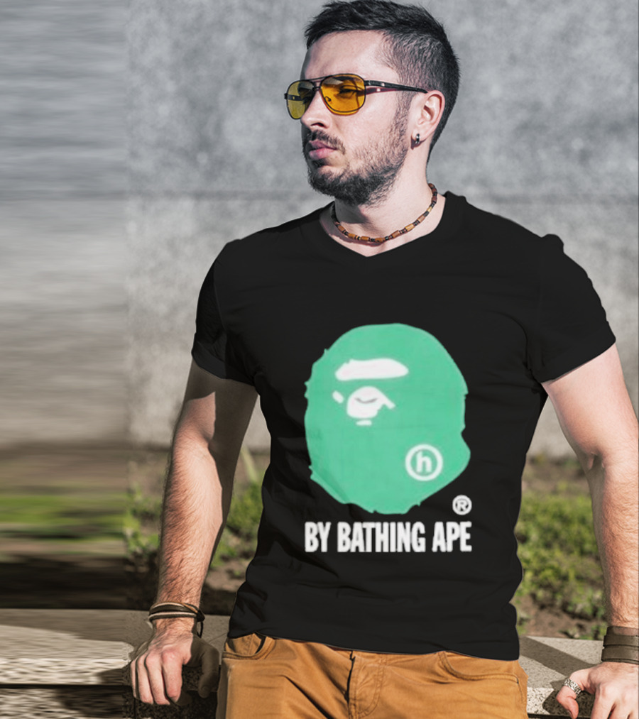 Bape A Bathing Ape Green Big Ape Head Hologram By Bathing Ape And Bapesta Trucker Hat Set 2026 T-Shirt