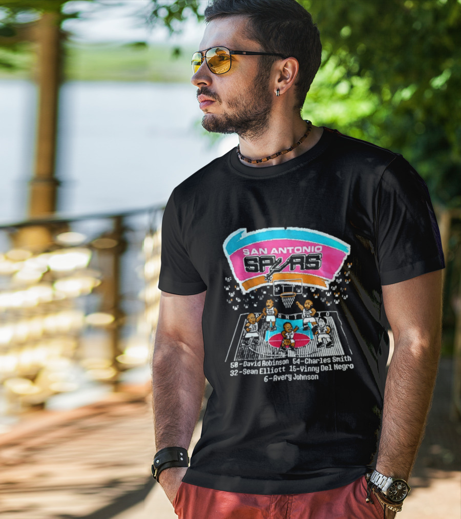 San Antonio Spurs 8 Bit Caricature David Robinson Charles Smith Sean Elliott Vinny Del Negro Avery Johnson NBA T-Shirt
