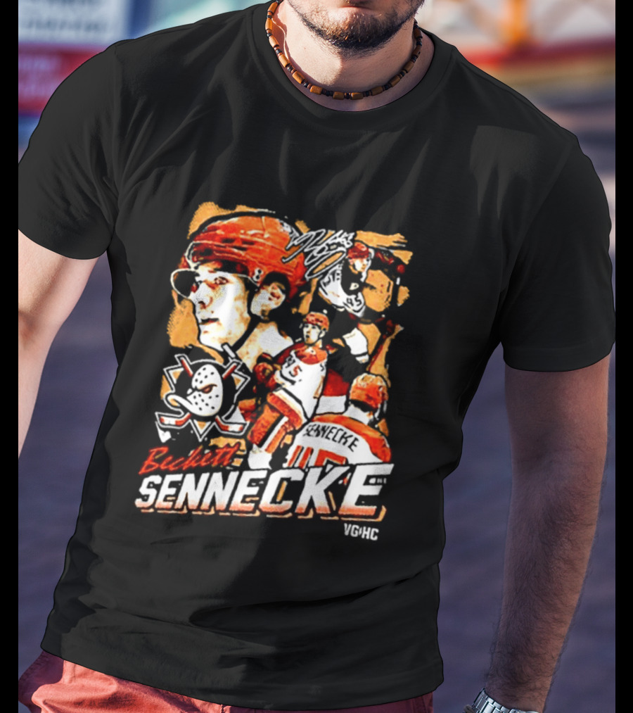 Beckett Sennecke Oregon Ducks Hockey Collage T-Shirt