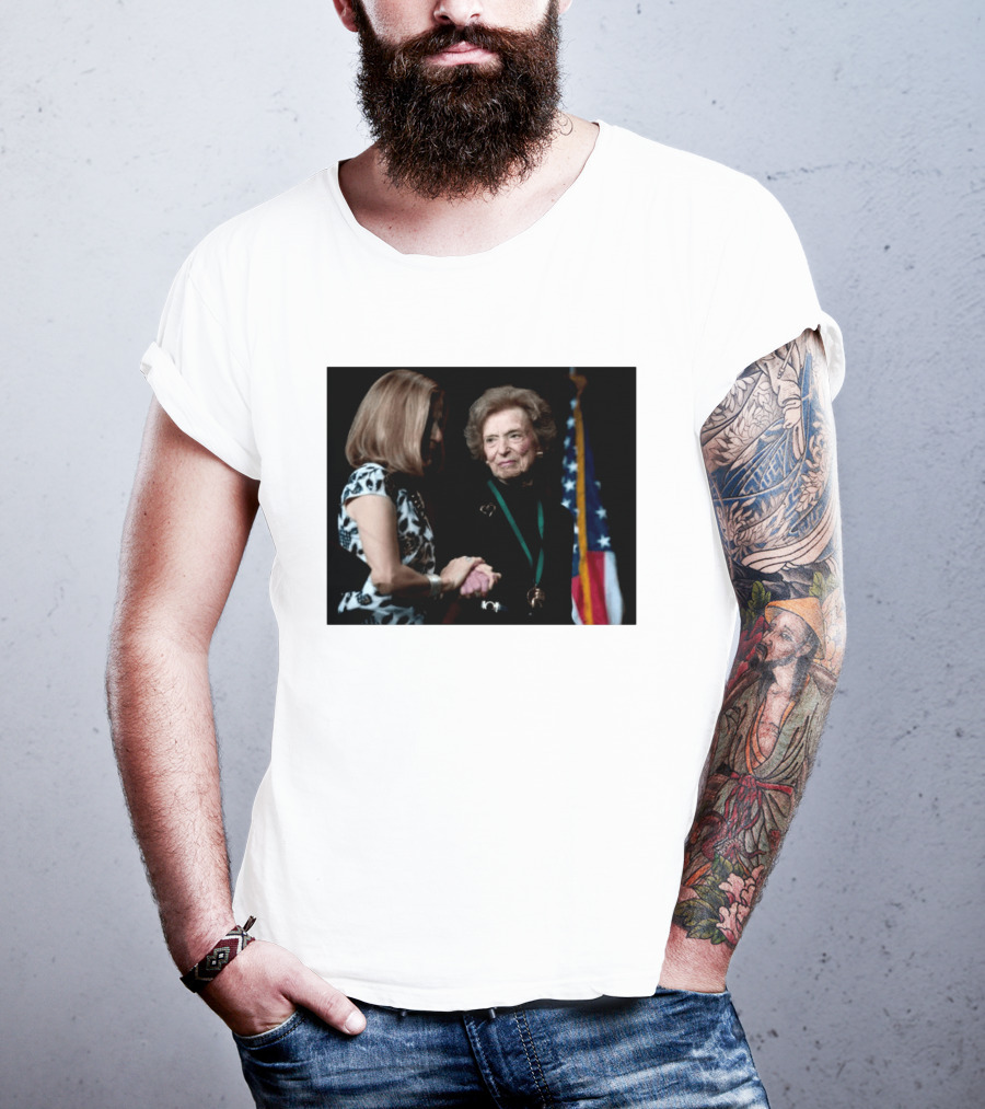 Doris Fisher Co Founder Of The Gap Remembering Legacy And Contributions T-Shirt