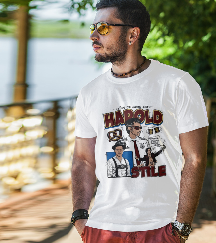 Harold Stile Kuss Die Ganze Zeit Comic Pretzel Sunglasses Police T-Shirt