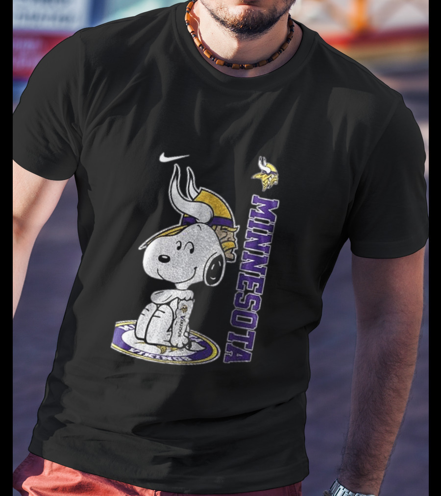 Minnesota Vikings Peanuts Snoopy Thank You For The Memories T-Shirt