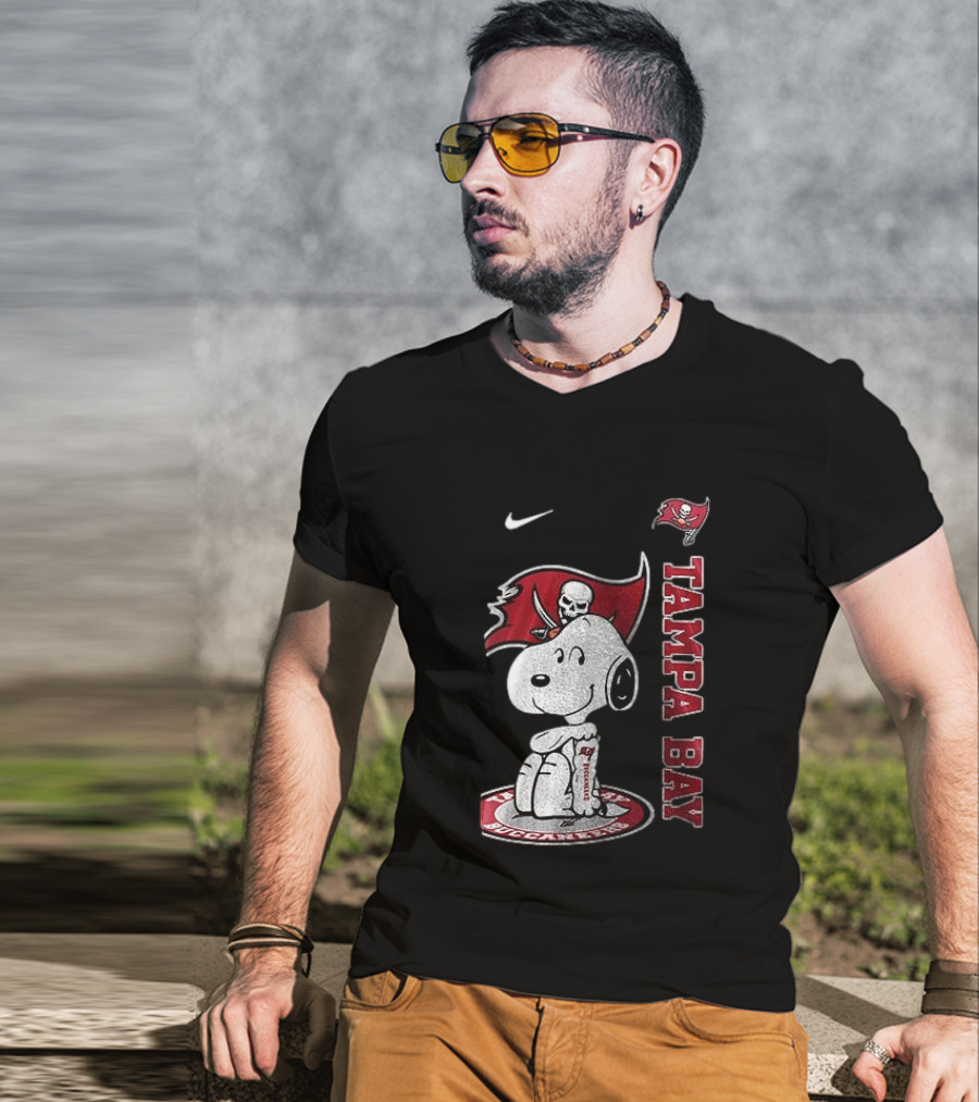 Tampa Bay Buccaneers Snoopy Football Memories Peanuts Collaboration T-Shirt