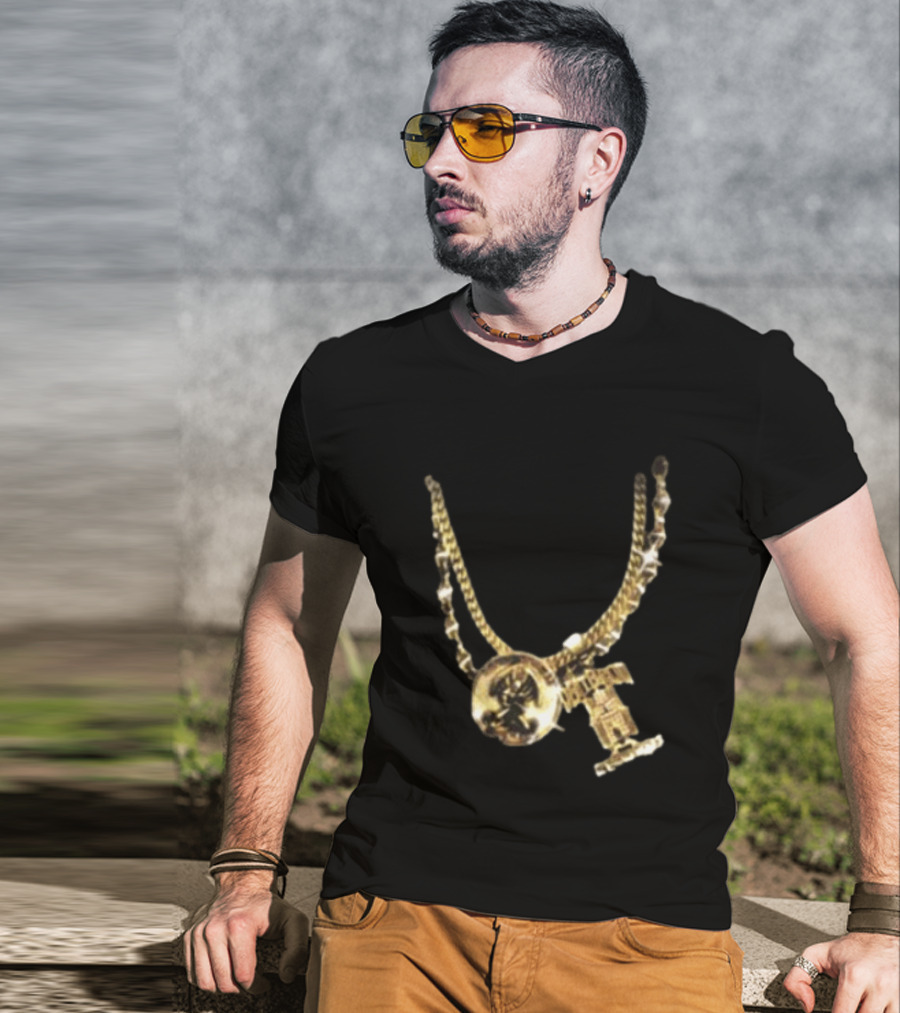 2Pac Gold Necklace Iconic Hip Hop Jewelry T-Shirt