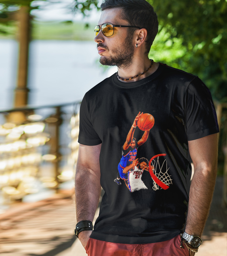 New York Knicks Mitchell Robinson Dunking On Philadelphia 2026 T-Shirt