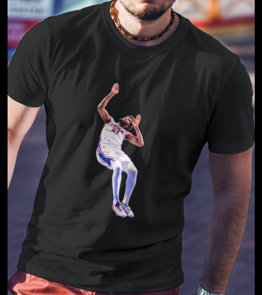 New York Knicks Mitchell Robinson Dunking On Philadelphia Player T-Shirt