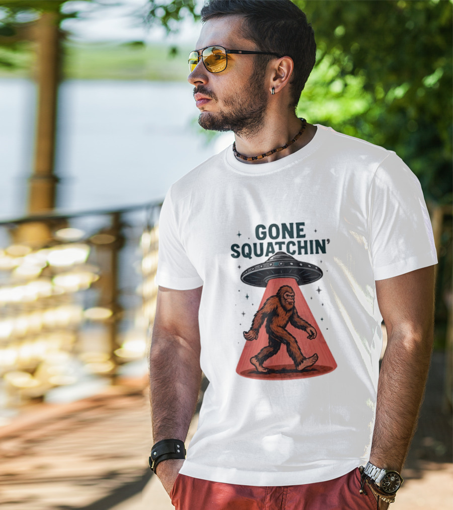 Gone Squatchin' Bigfoot Sasquatch UFO Abduction Beam T-Shirt