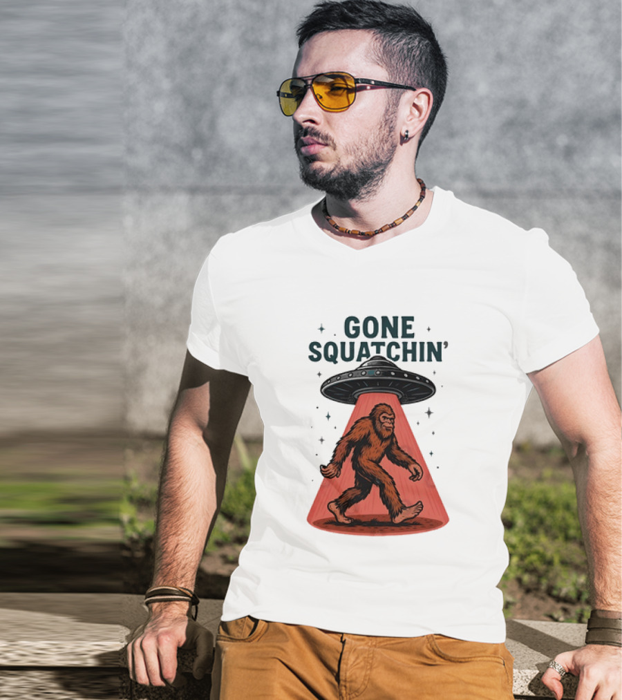 Gone Squatchin' Bigfoot Sasquatch UFO Abduction Beam T-Shirt