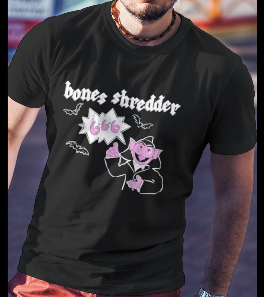 Bones Shredder Vampire Count 666 Halloween Bats T-Shirt