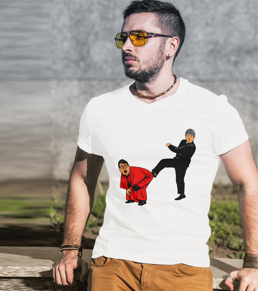 Kicking Random Man Up The Arse Funny Comic Scene T-Shirt