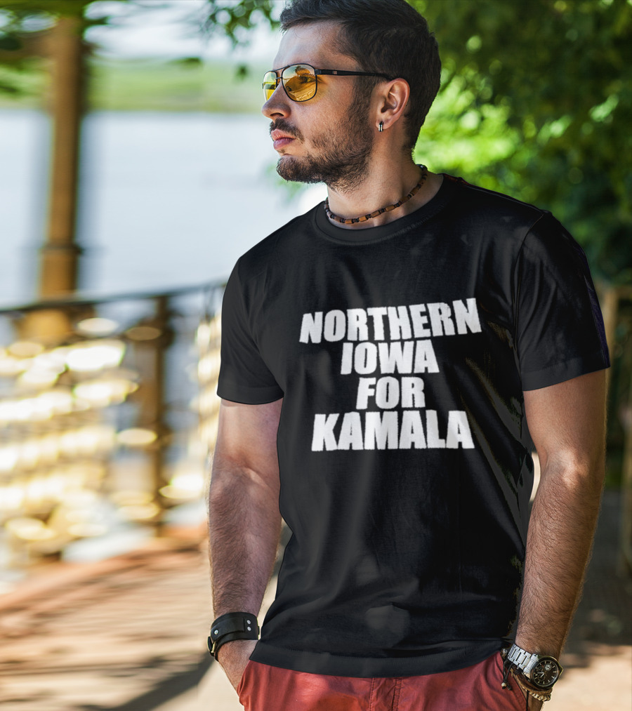 Northern Iowa For Kamala Panthers Supporters T-Shirt