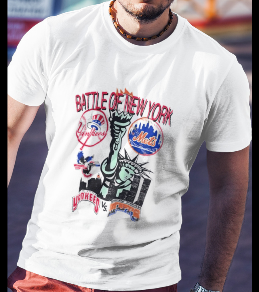 Yankees Mets Battle Of New York Statue Of Liberty T-Shirt