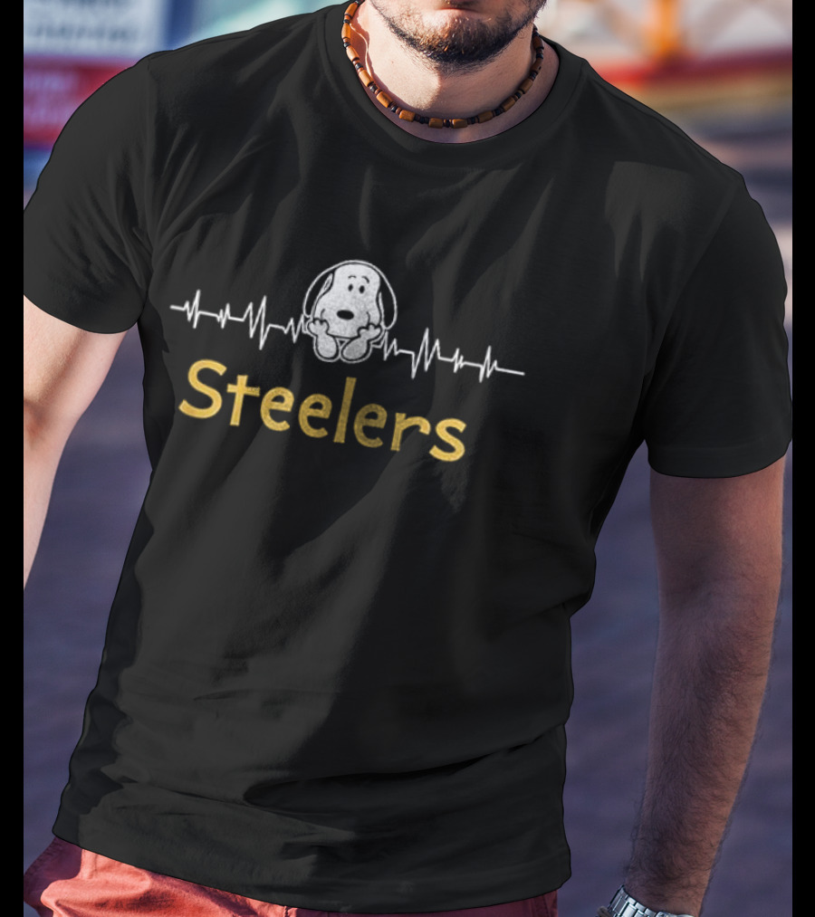 Pittsburgh Steelers Peanuts Snoopy Heartbeat This Nurse Loves Her T-Shirt