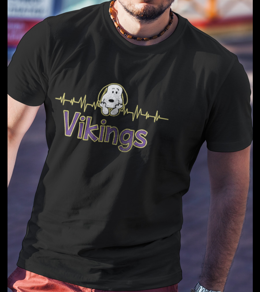 Minnesota Vikings Peanuts Snoopy Nurse Heartbeat T-Shirt
