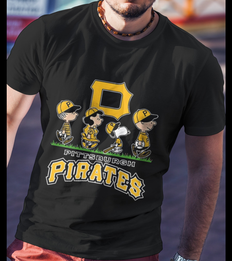 Snoopy Charlie Brown Linus Lucy Pittsburgh Pirates 2026 T-Shirt
