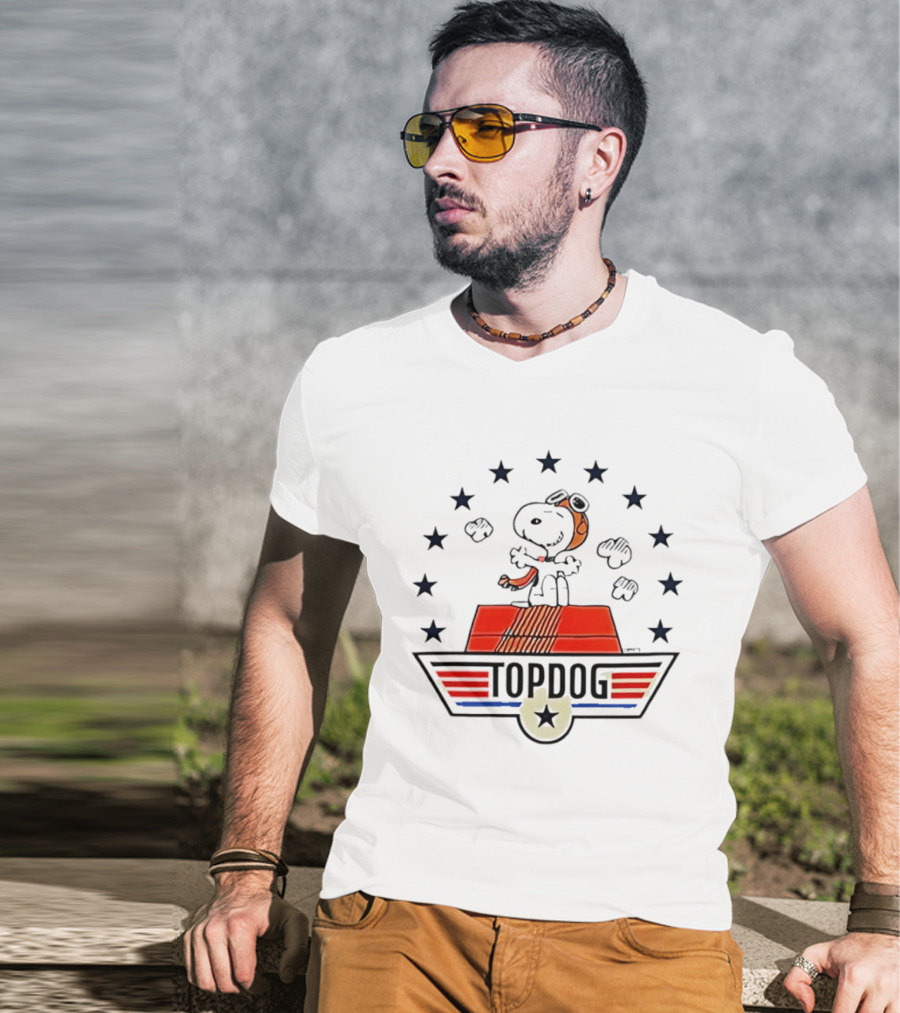 Snoopy Top Dog Stars Aviator Scarf And Goggles T-Shirt