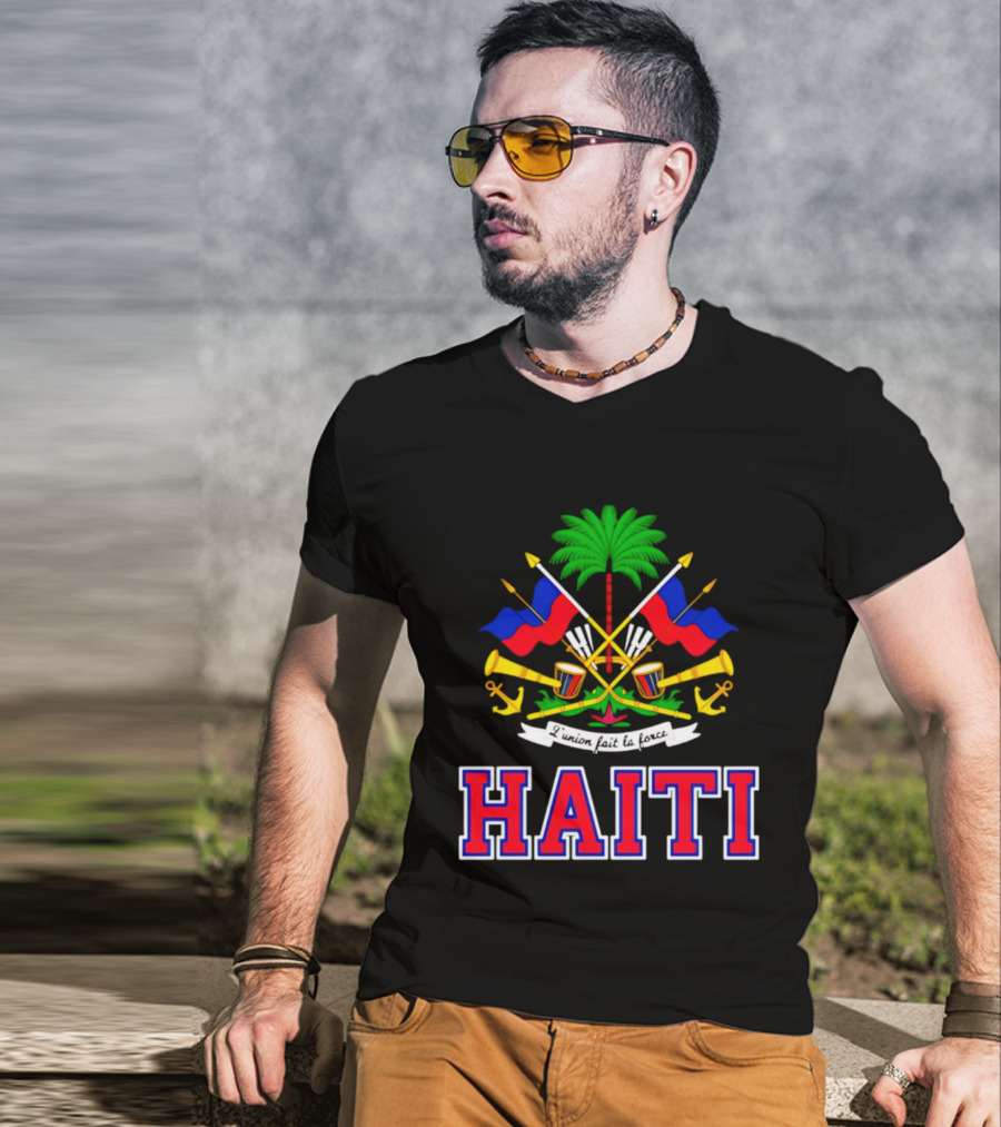 Haiti Coat Of Arms Flag Celebration Haitian Flag Day Independence T-Shirt
