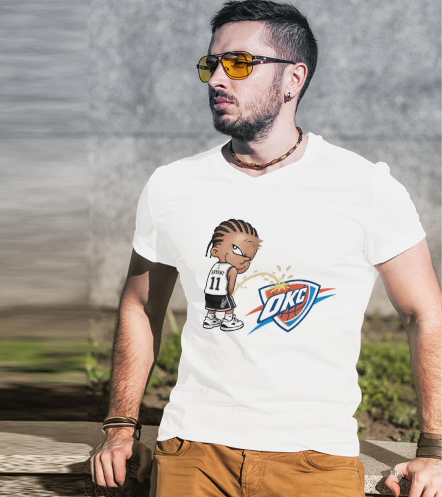 San Antonio Spurs Carter Bryant Peeing On OKC Thunder Caricature T-Shirt