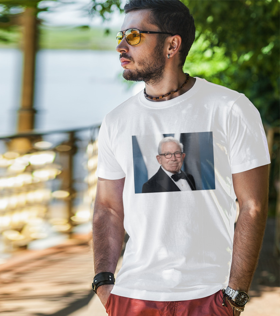 Donald E. Newhouse Low Profile Heir To A Media Empire Dies At 96 T-Shirt