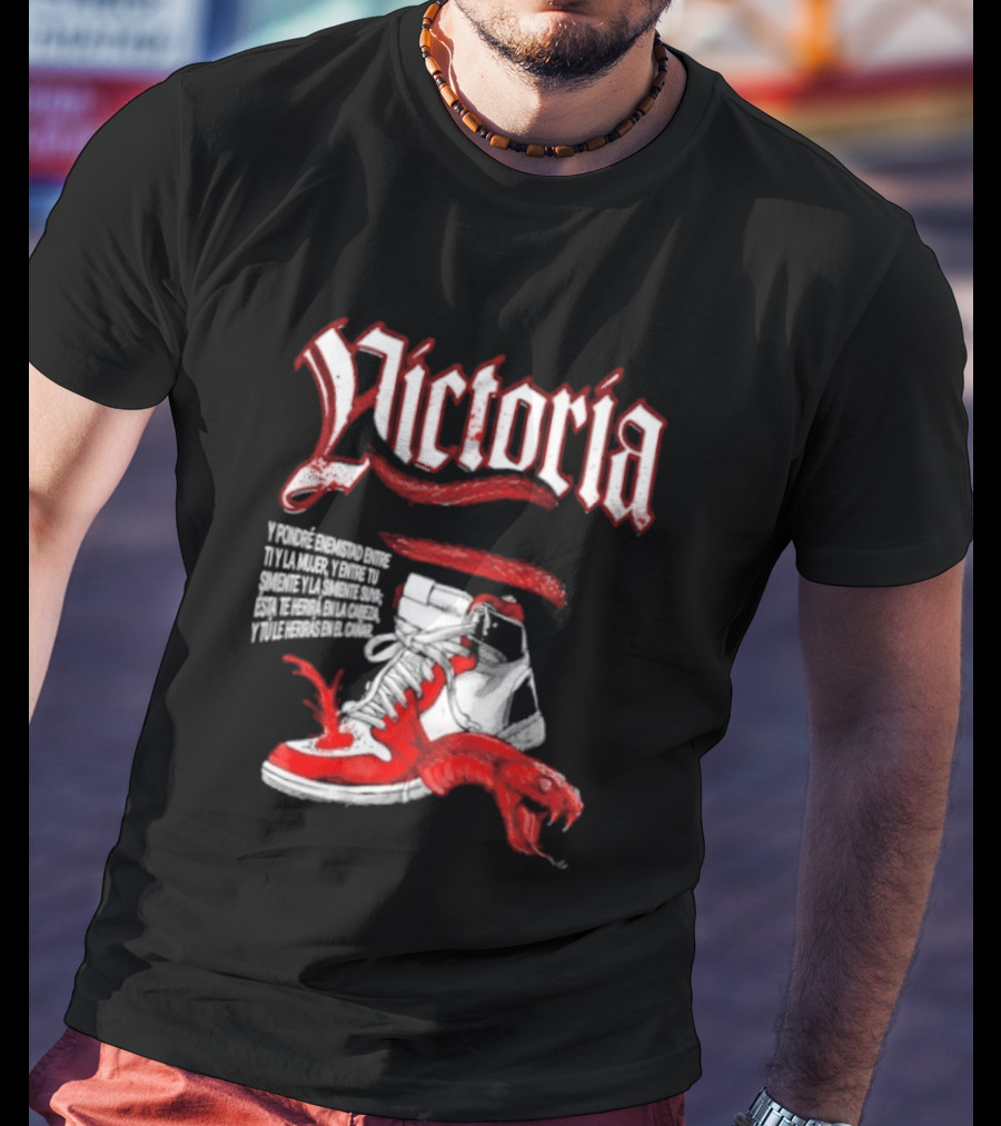 Victoria Y Pondré Enemistad Entre Ti Y La Mujer Simiente Suya Sneaker Serpent T-Shirt