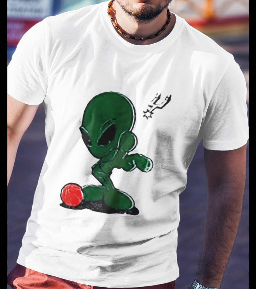 San Antonio Spurs Alien Basketball Dribble T-Shirt