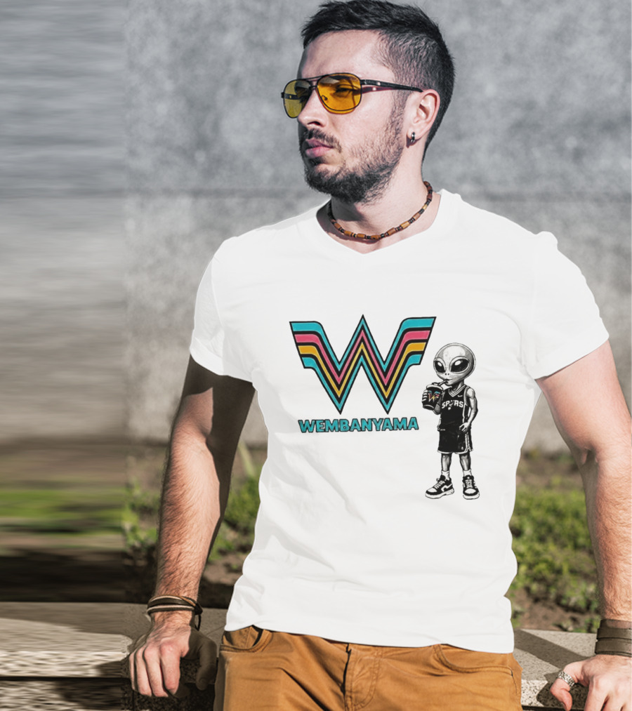 San Antonio Spurs Wembanyama Alien Drinking Spurs T-Shirt