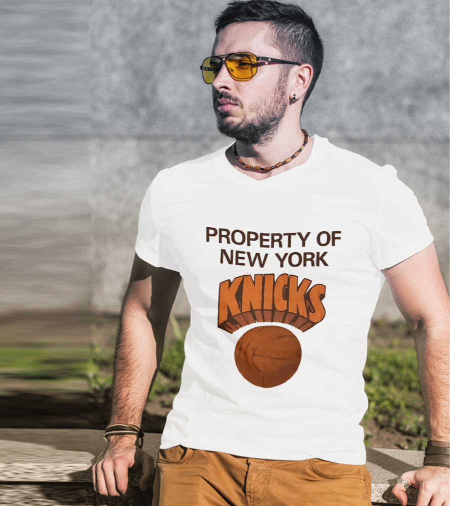 New York Knicks Basketball Property T-Shirt