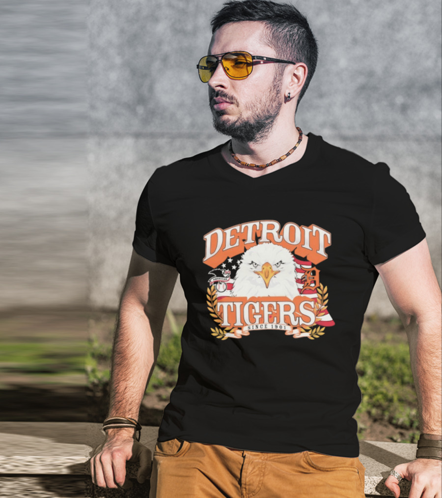 Detroit Tigers Eagle Emblem With American Flag And Stars T-Shirt
