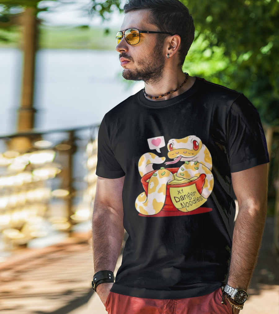 Snake Love X1 Danger Noodles Cartoon Cute Snake With Heart Speech Bubble T-Shirt
