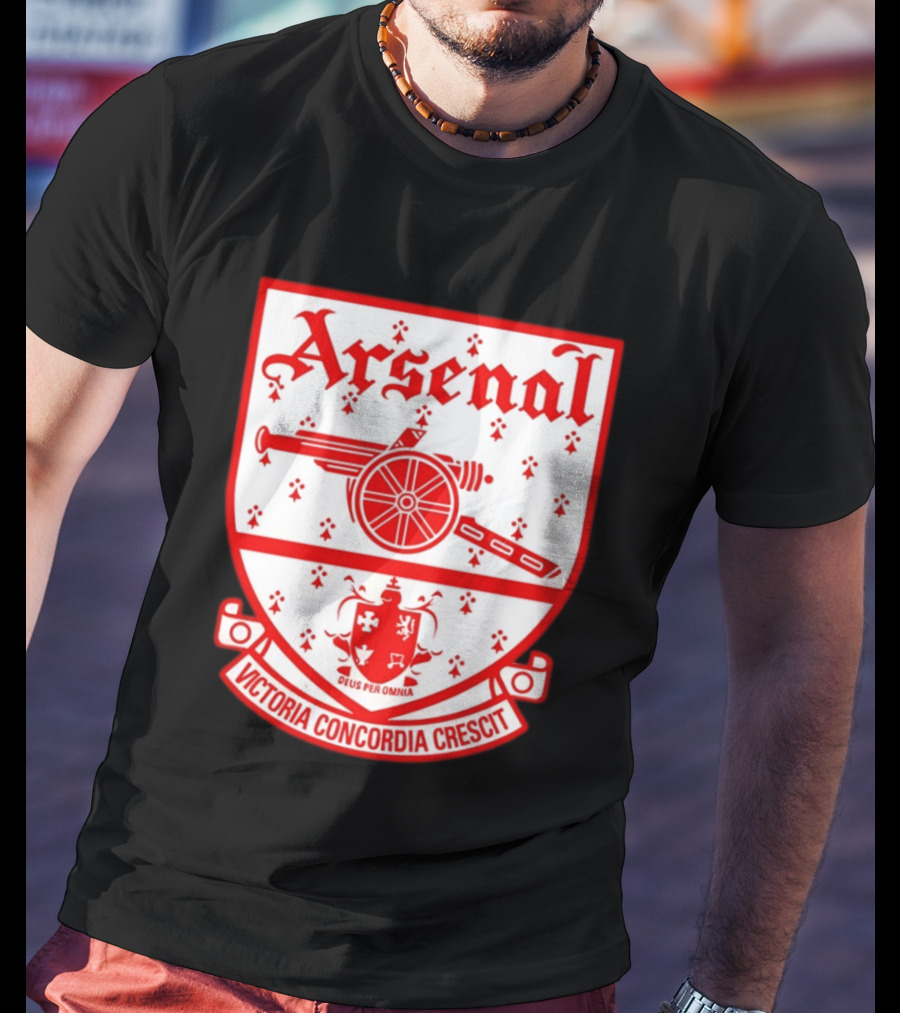 Arsenal FC Crest Deus Per Omnia Victoria Concordia Crescit T-Shirt