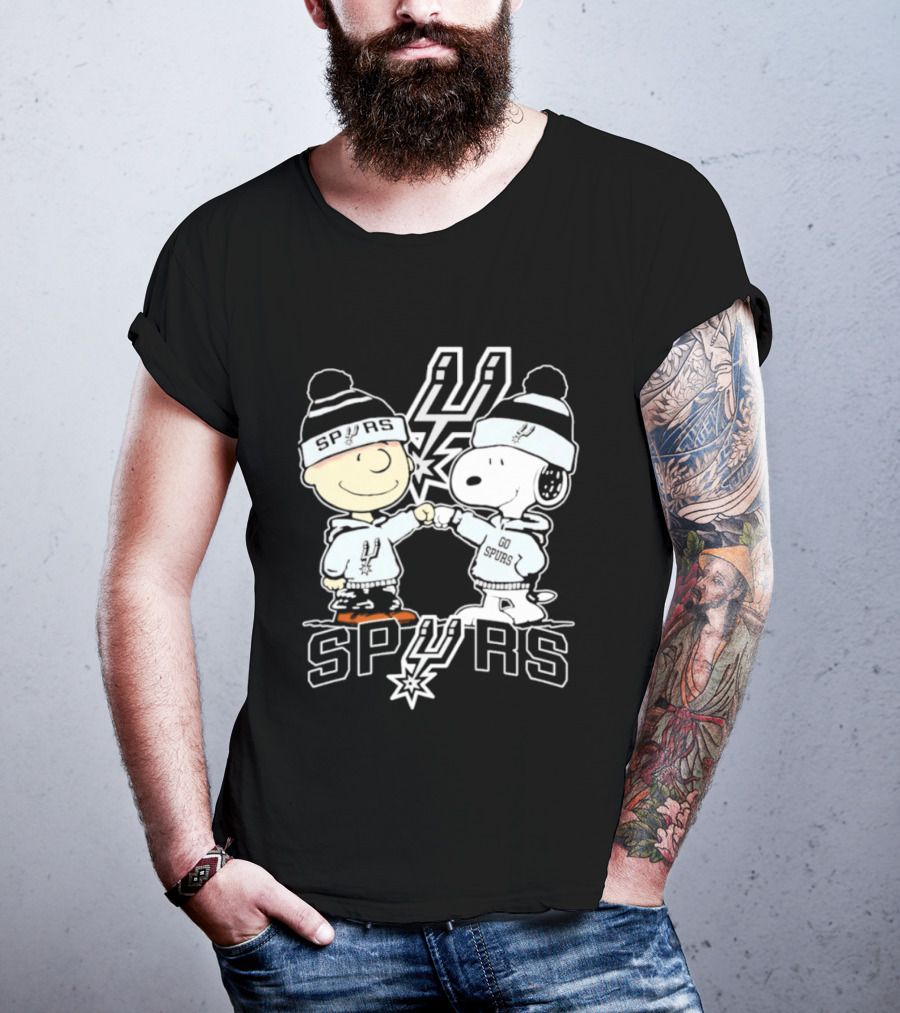 Peanuts Charlie Brown Snoopy San Antonio Spurs Fist Bump Spurs T-Shirt