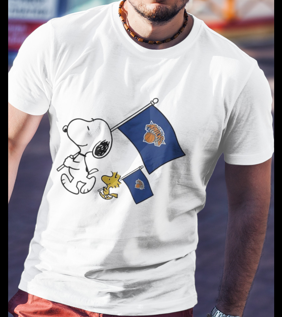 Snoopy Woodstock New York Knicks Flags Cheer T-Shirt