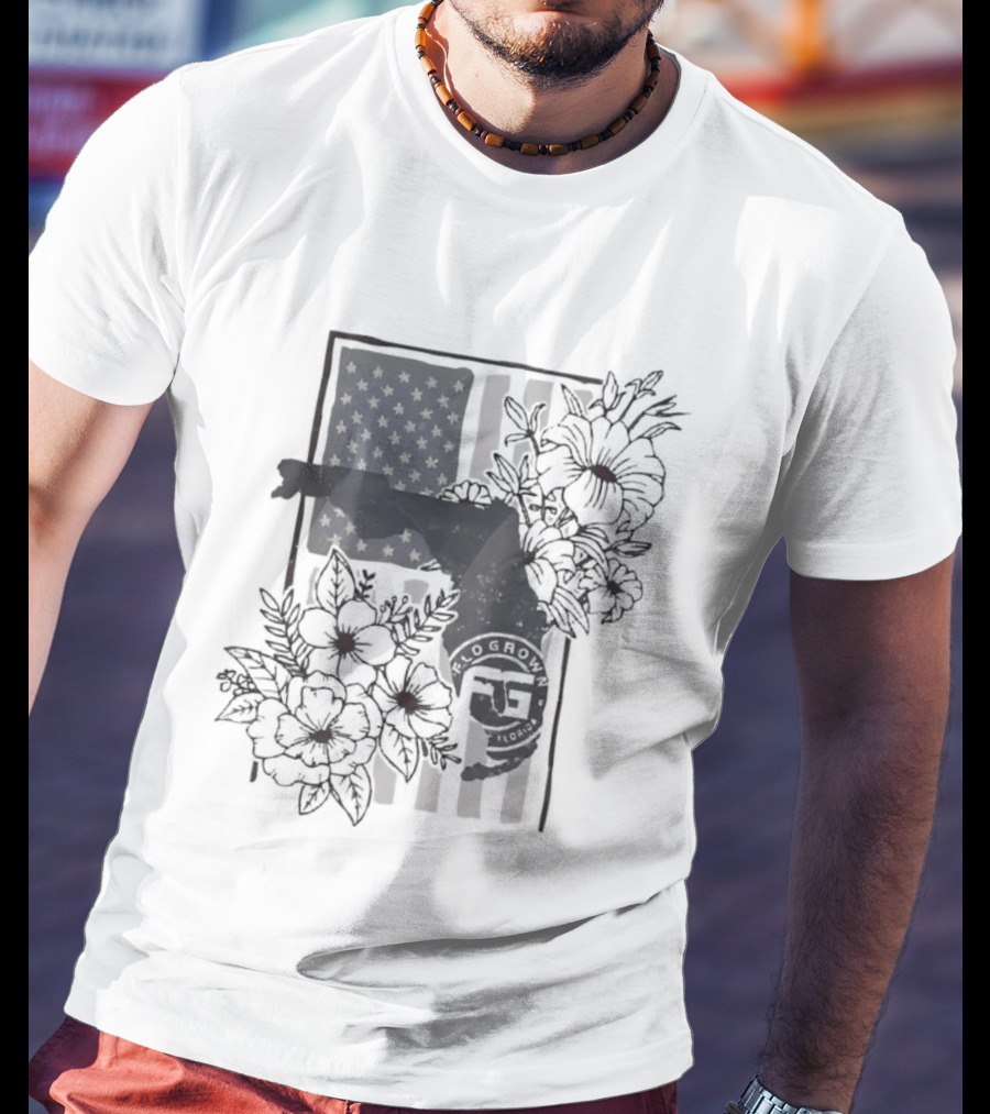 Florida State Map With American Flag Stars And Stripes Floral FLG T-Shirt