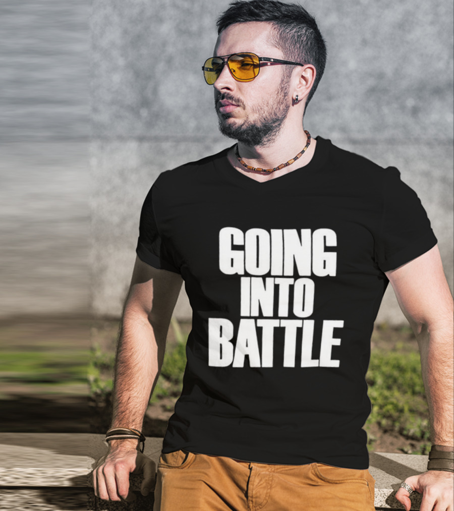 Cleveland Basketball Going Into Battle On The Shoulders Of The King 2 Sided T-Shirt