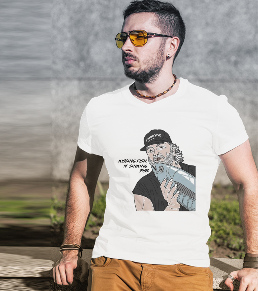 Kissing Fish N Sinking Piss Shimano Cap Beard Fisherman T-Shirt
