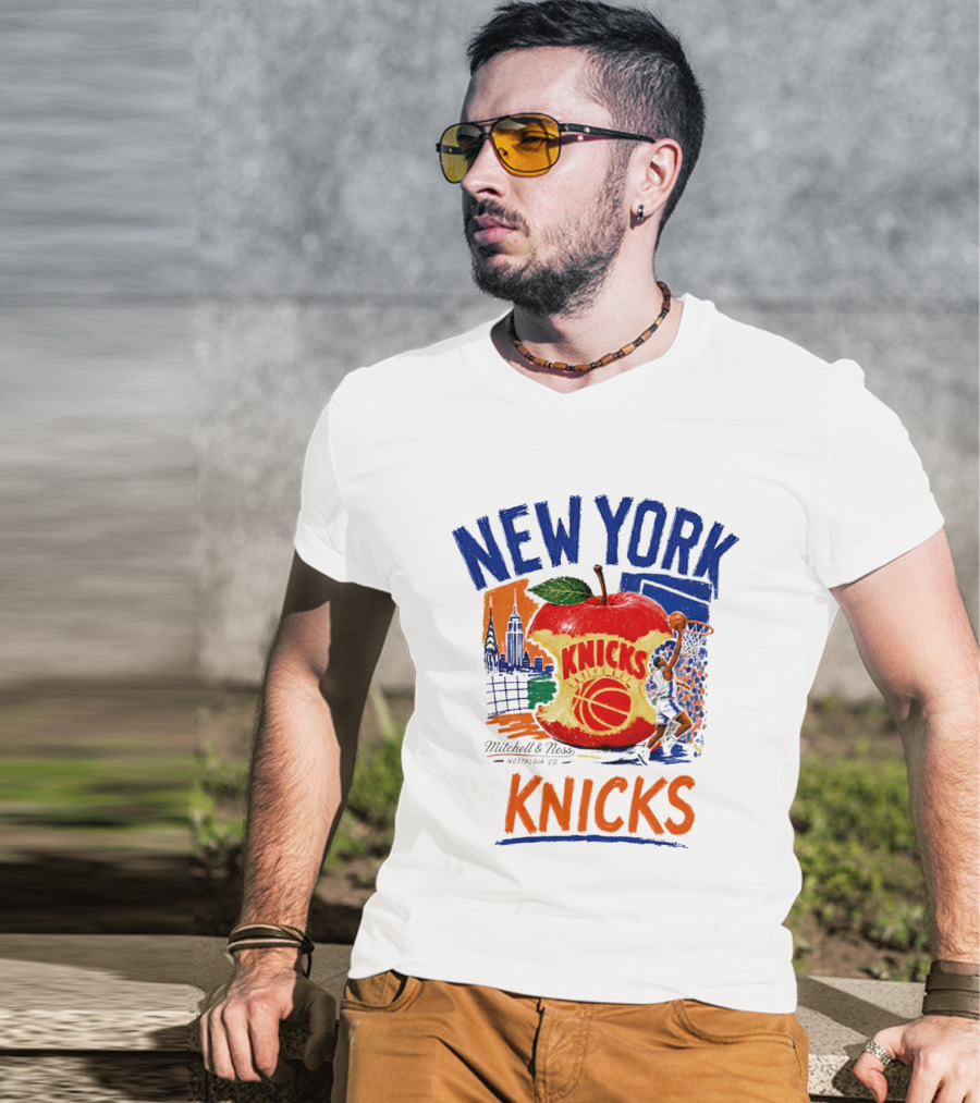 New York Knicks Mitchell & Ness Nostalgia Co Concrete Apple Basketball Scene T-Shirt