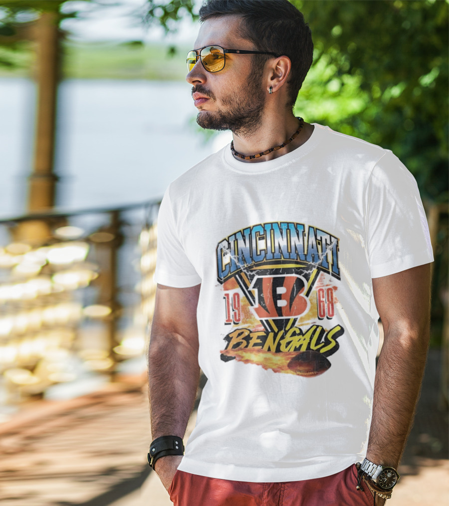 Cincinnati Bengals 1968 Flaming Football Vintage NFL T-Shirt