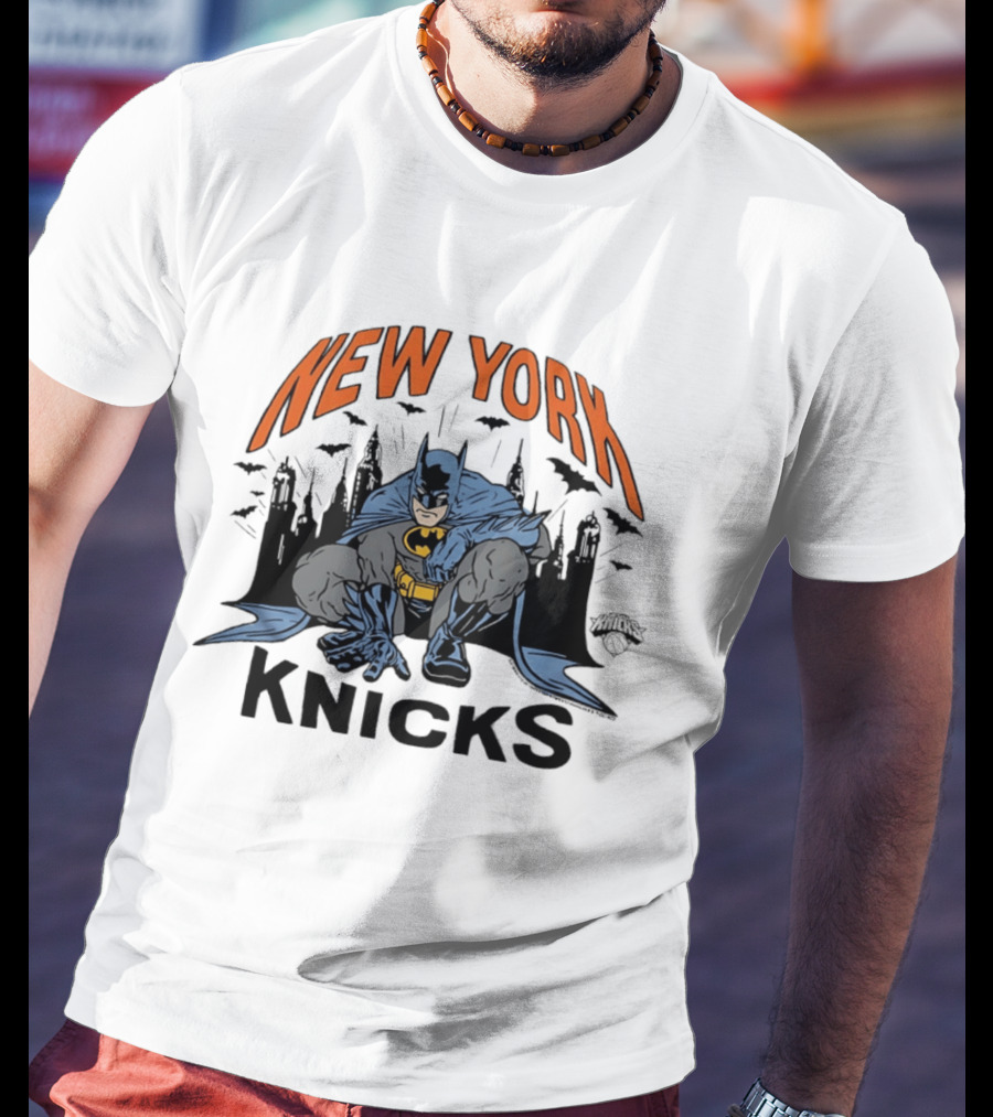 New York Knicks Batman Gotham City Skyline T-Shirt