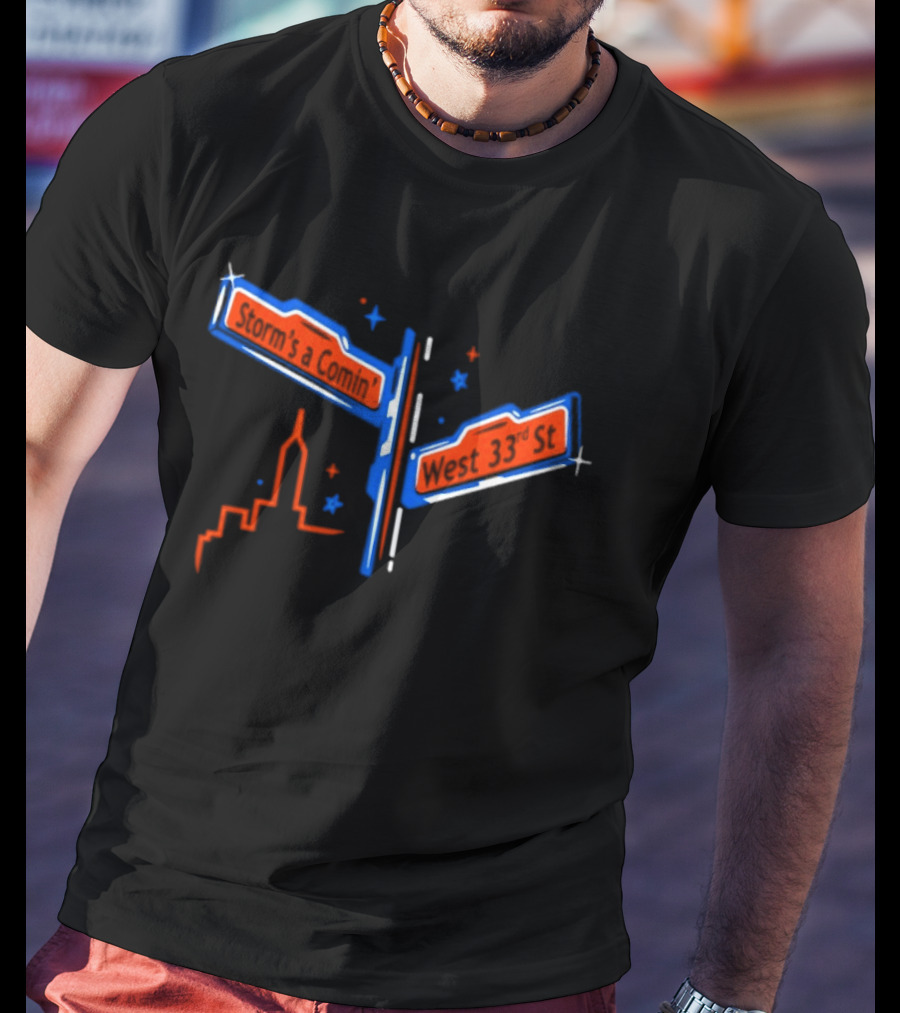 New York Knicks Storm's A Comin West 33rd St Basketball City Skyline T-Shirt