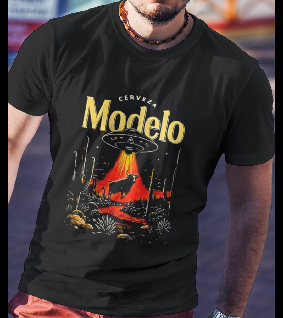 Cerveza Modelo UFO Beam Abduction Desert Scene T-Shirt