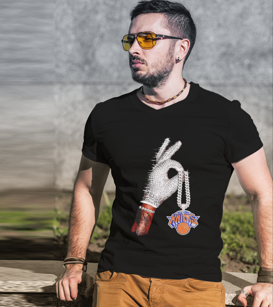 New York Knicks Iceman Glove Chain Basketball Fashion T-Shirt