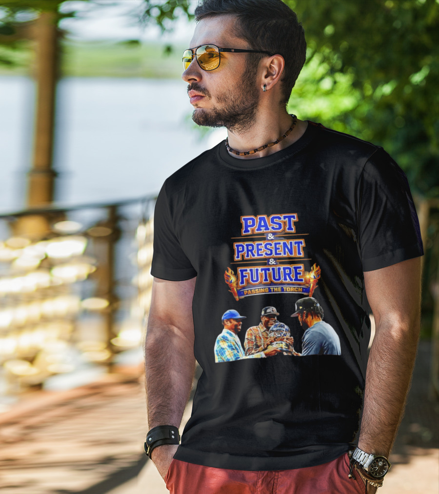 New York Knicks Past Present Future Passing The Torch Walt Frazier Patrick Ewing Jalen Brunson T-Shirt