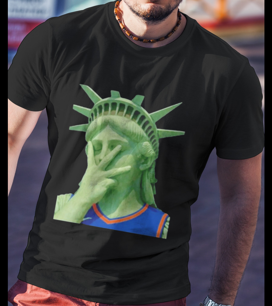 Liberty And Brunson For All Jalen Brunson 3 Points Pose Statue Of Liberty Knicks Jersey T-Shirt