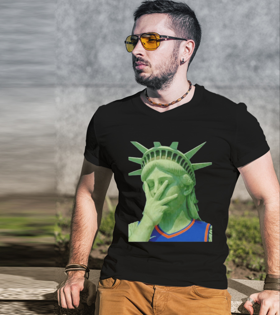 Liberty And Brunson For All Jalen Brunson 3 Points Pose Statue Of Liberty Knicks Jersey T-Shirt