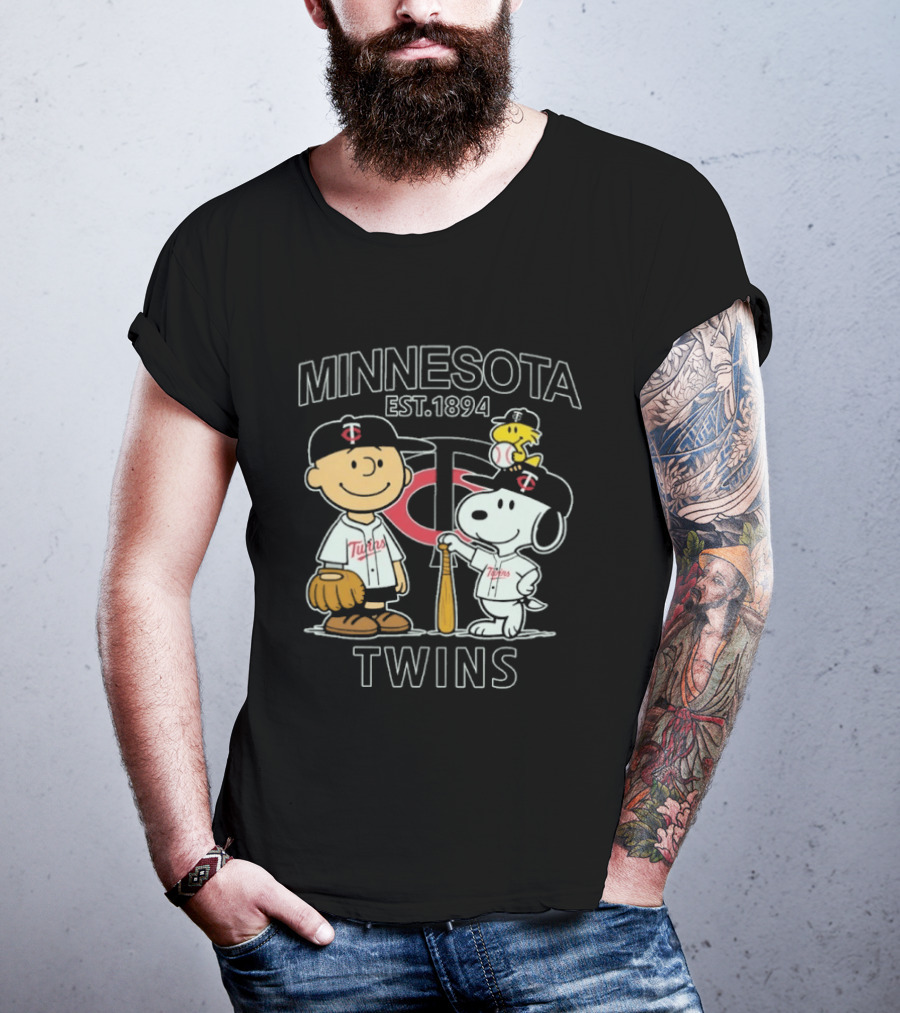 Minnesota Twins Est 1894 Snoopy Peanuts Baseball Charlie Brown Woodstock T-Shirt