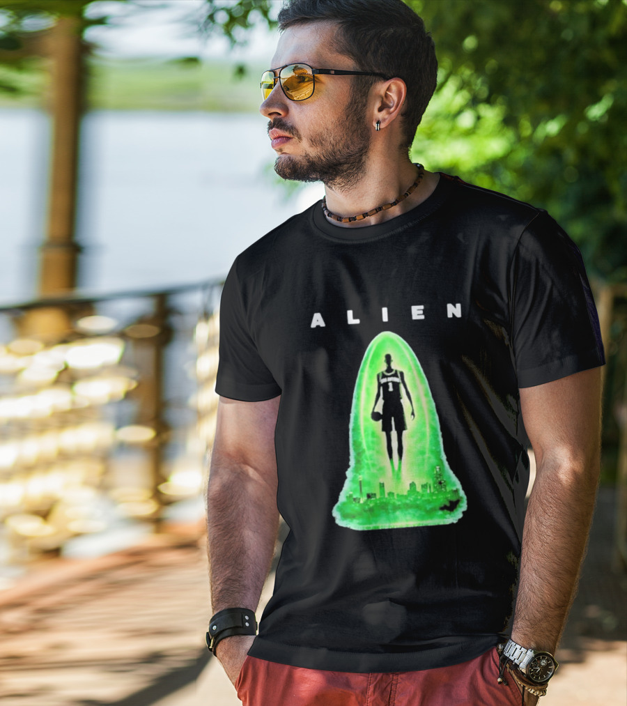 Alien Wemby San Antonio Alien Basketball Cityscape T-Shirt