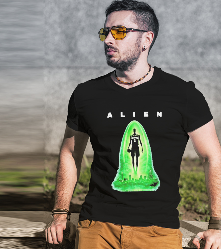 Alien Wemby San Antonio Alien Basketball Cityscape T-Shirt